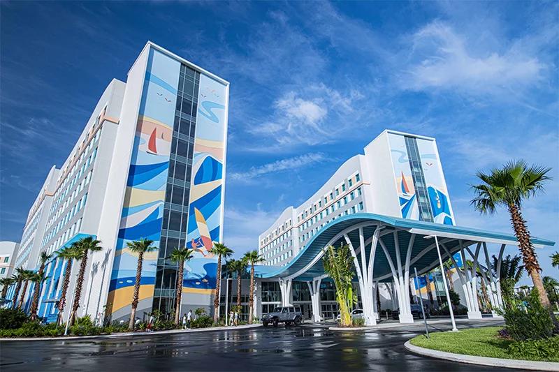 Surfside Inn and Suites Entrance